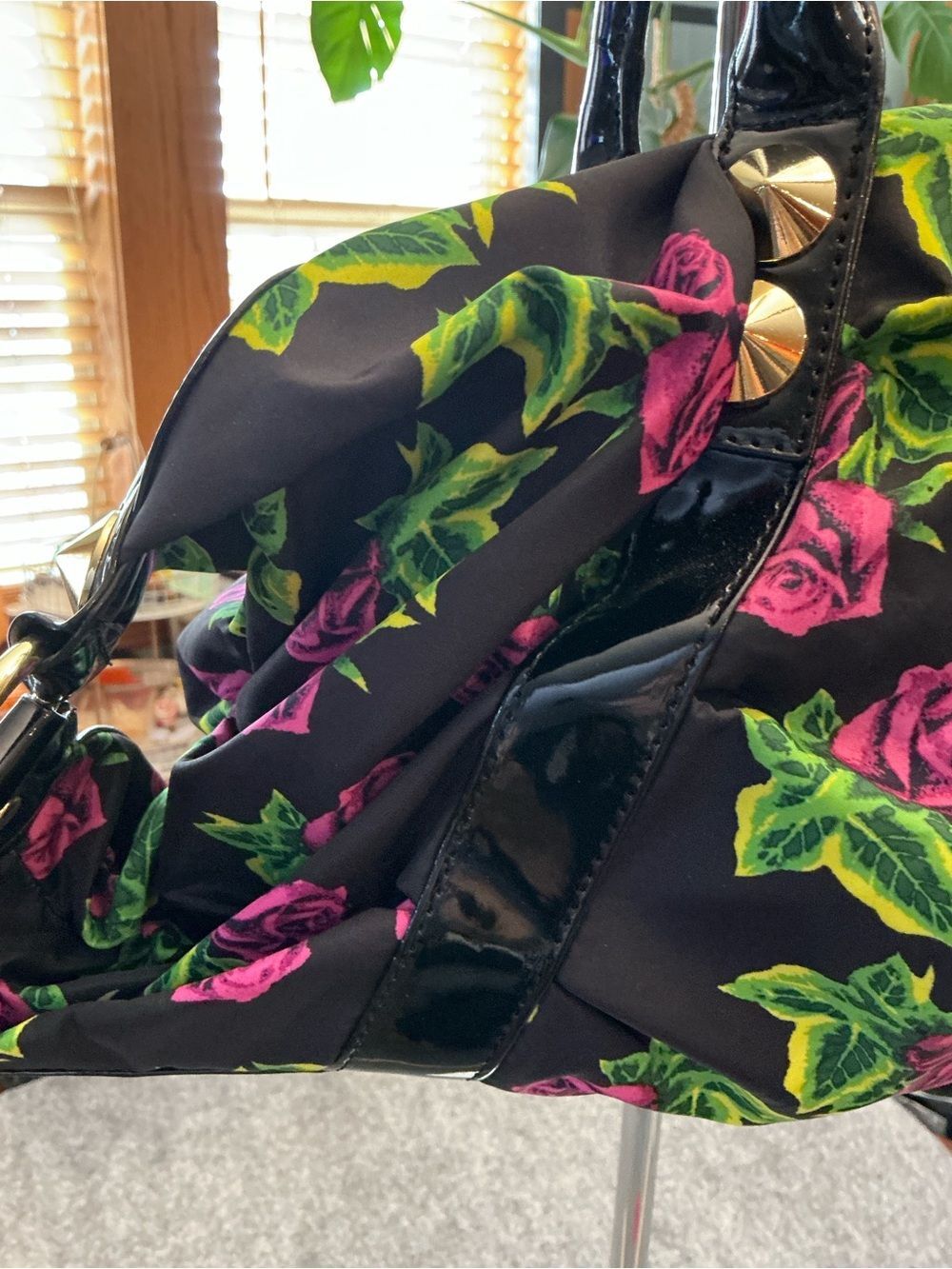 Betsey Johnson Black Floral Shoulder Bag with Pink Roses Betseyville - Picture 14 of 14